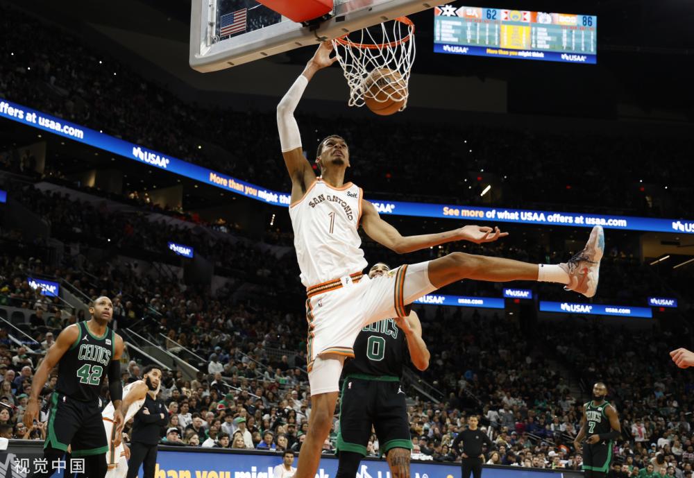 既反映了球 既反映了球