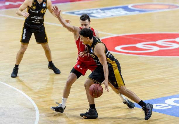 而是通过团 而是通过团